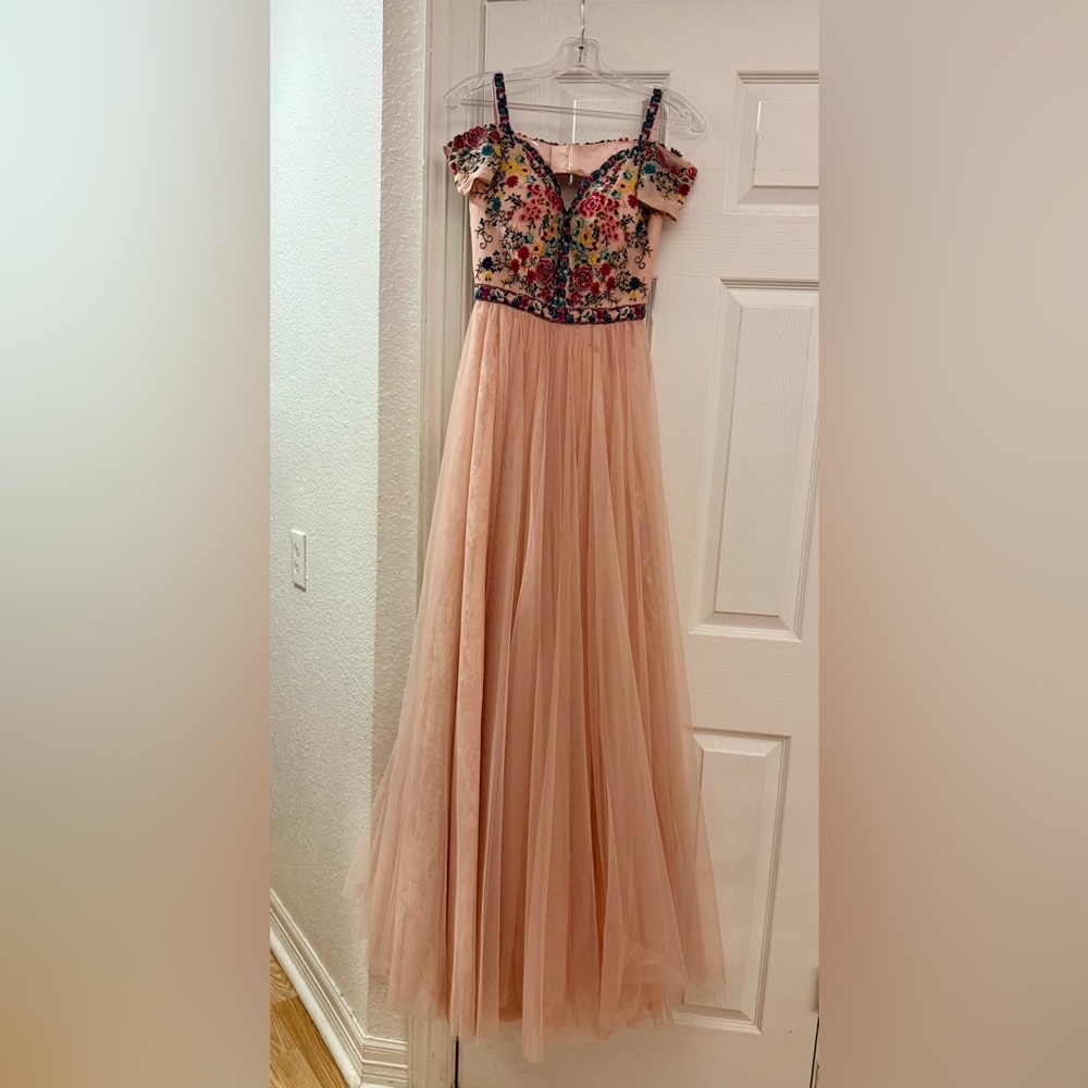 Sherri Hill Floral Embellished Peach Gown Prom Dress Size 00